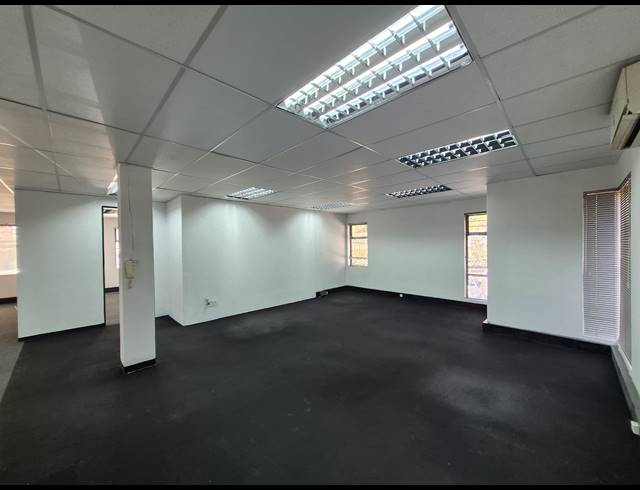 336M² OFFICE TO LET IN KRAMERVILLE